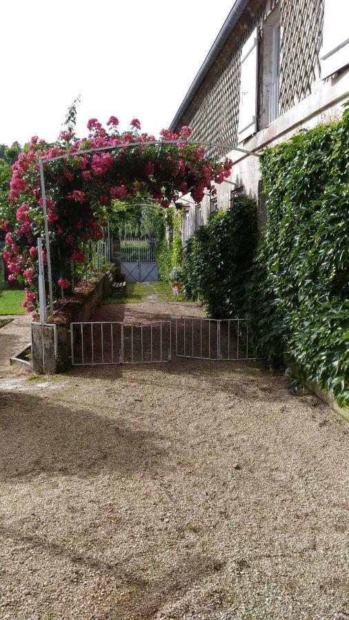 Le Gue Renard-Un Balcon Sur La Charente Villa Jarnac Exteriör bild